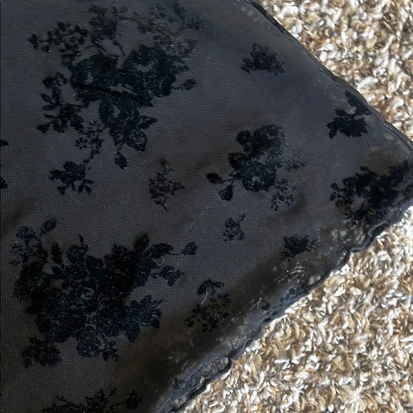 Elegant Black Floral Skirt - Picture 6 of 10